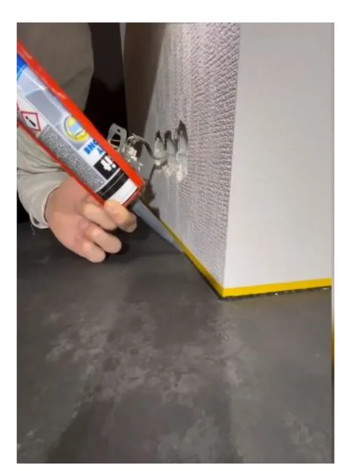 Герметик силиконовый санитарный , шоколад (58) 280 мл