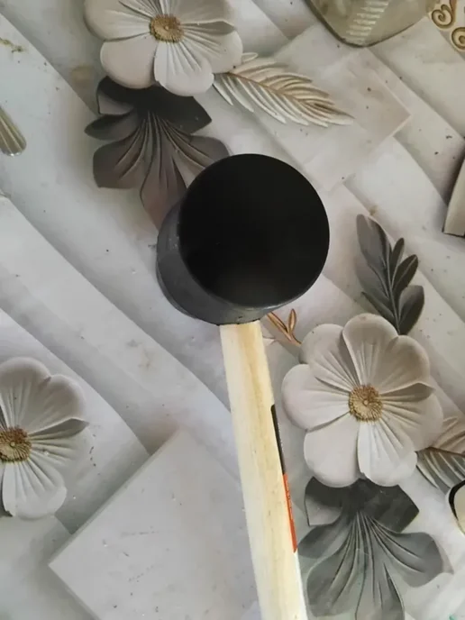 Молоток резиновый с деревянной рукояткой 900 г